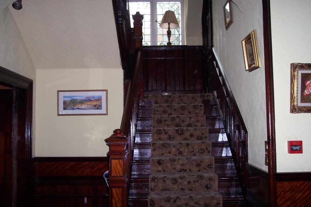 אינברנס Braehead Guest House מראה חיצוני תמונה